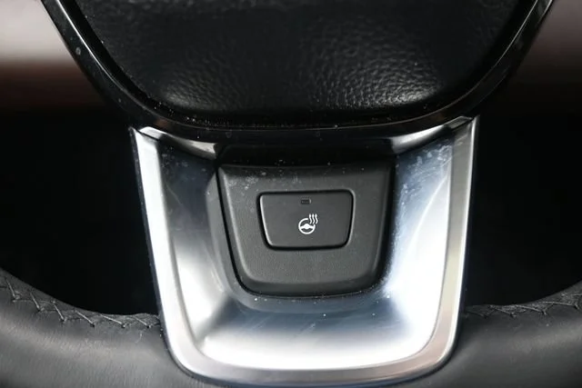 Used 2025 Platinum White Pearl Honda AWD Elite image 91