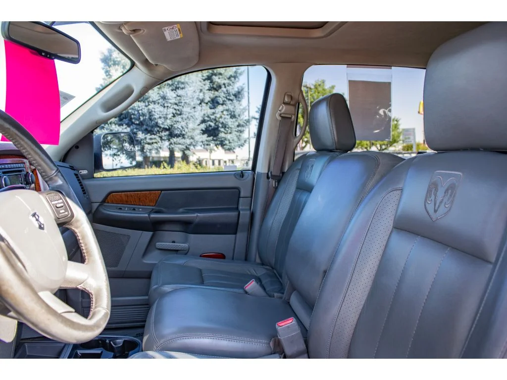 Used 2007 Bright White Clearcoat Dodge Laramie image 33