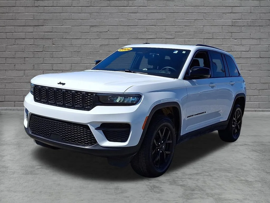Used 2024 Bright White Clearcoat Jeep Altitude X image 5