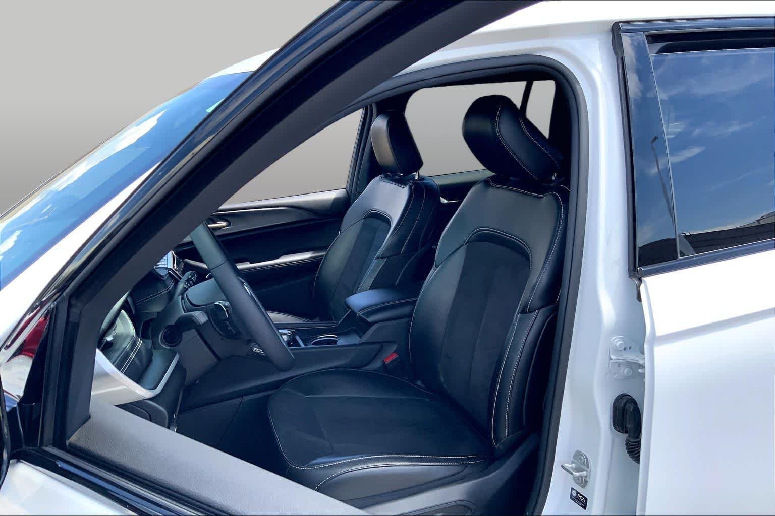 Used 2024 Bright White Clearcoat Jeep Altitude X image 6