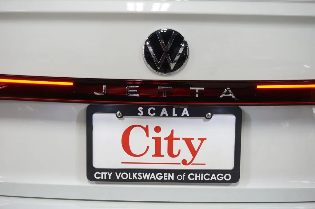 Certified Used 2025 Pure White Volkswagen 1.5T SE image 44