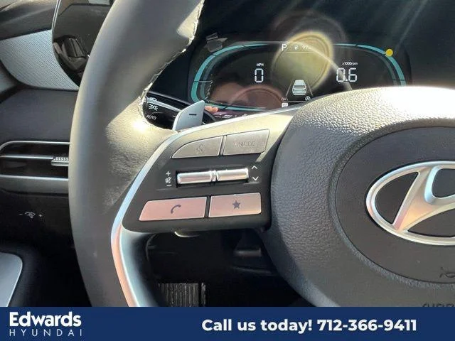 New 2025 Gray Hyundai SEL image 18