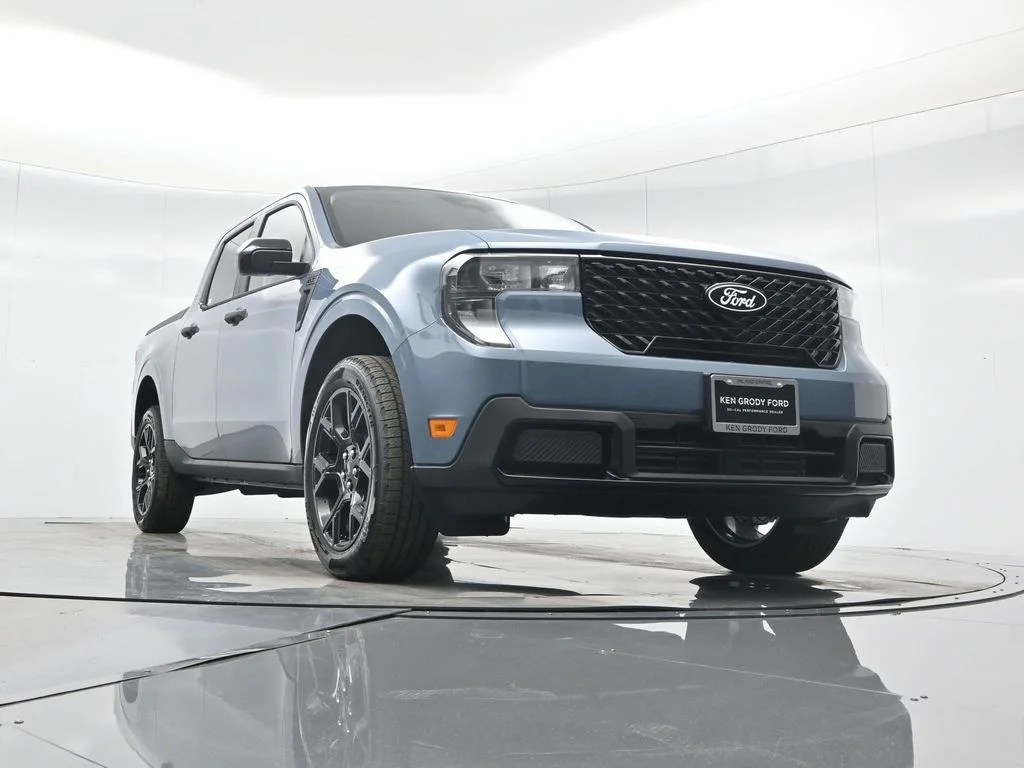New 2025 Azure Gray Metallic Tri-Coat Ford XLT image 43