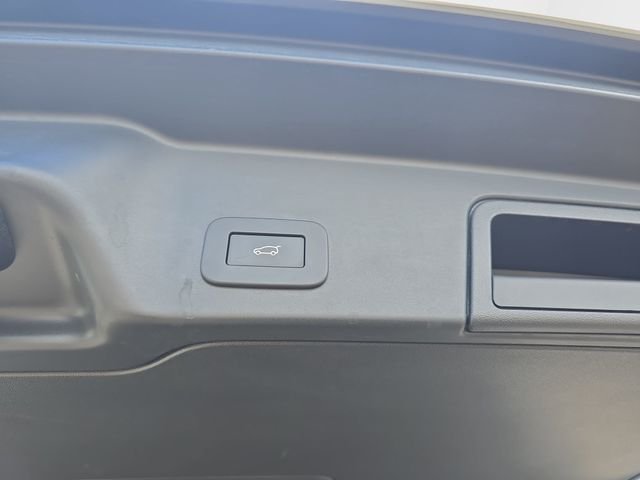 Certified Used 2025 White Land Rover S image 16
