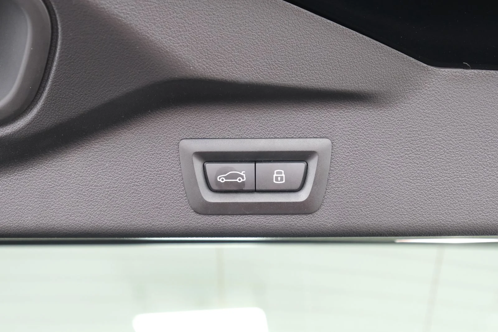 Certified Used 2026 Black BMW xDrive40i image 40
