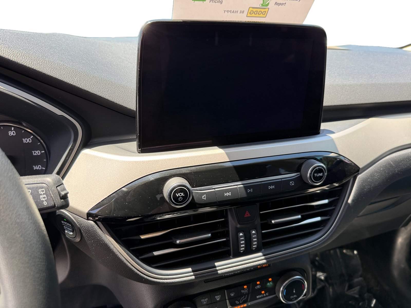 Used 2022 Oxford White Ford SE image 12
