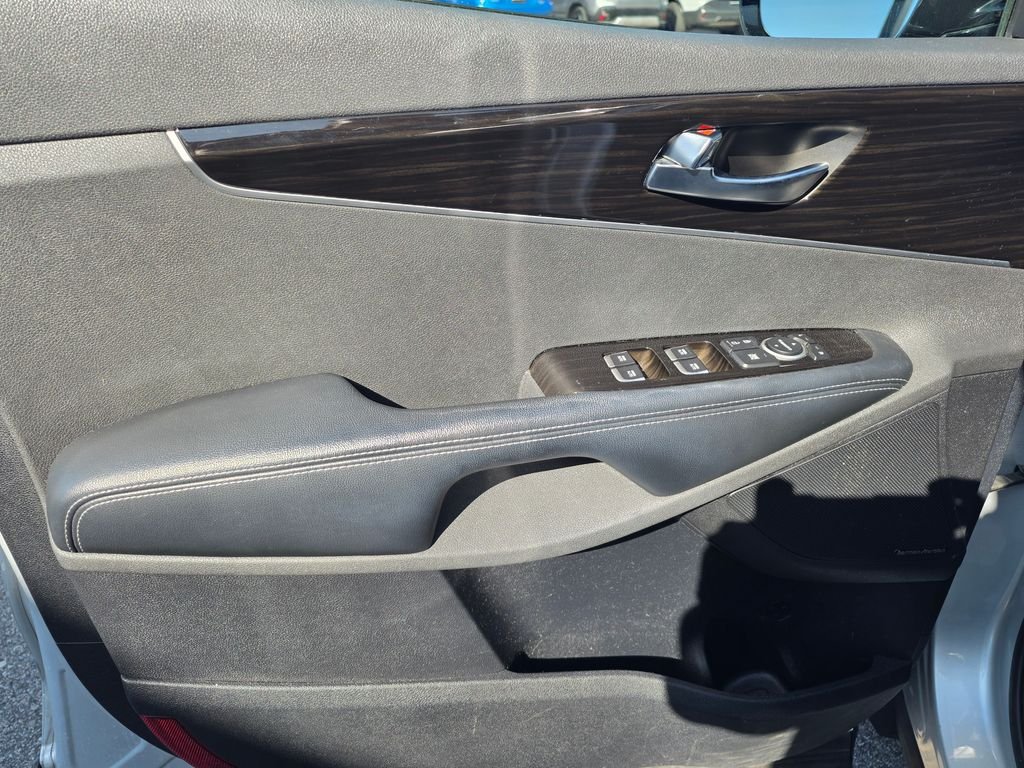 Used 2019 Silver Kia EX image 15