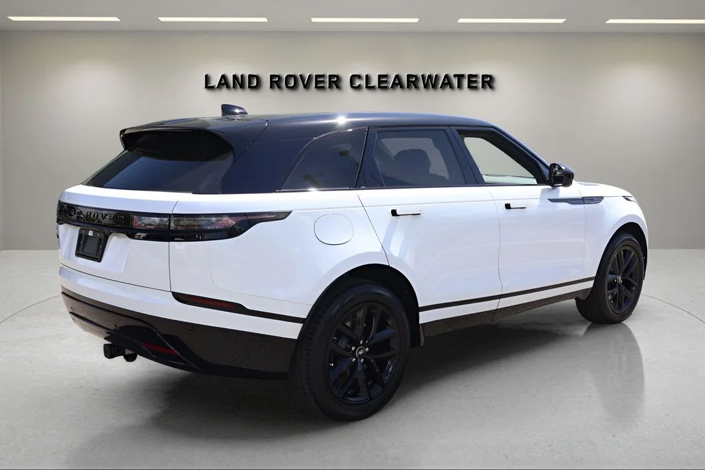 New 2026 Fuji White Land Rover Dynamic SE image 5