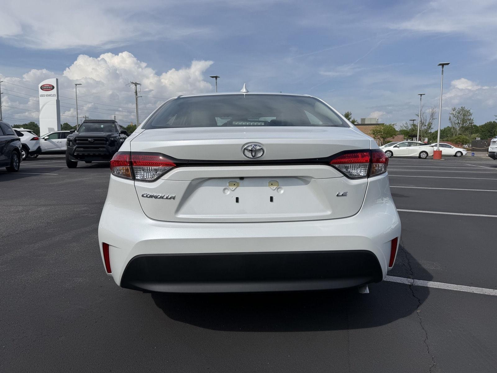 Used 2026 Wind Chill Pearl Toyota LE image 6