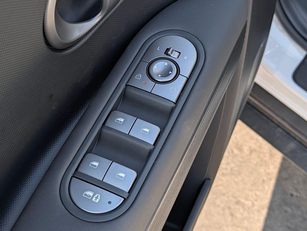 New 2026 White Hyundai SE image 18