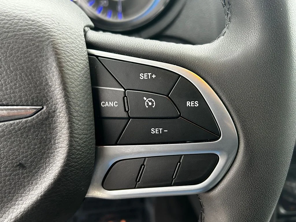 Used 2023 White Chrysler Touring image 44
