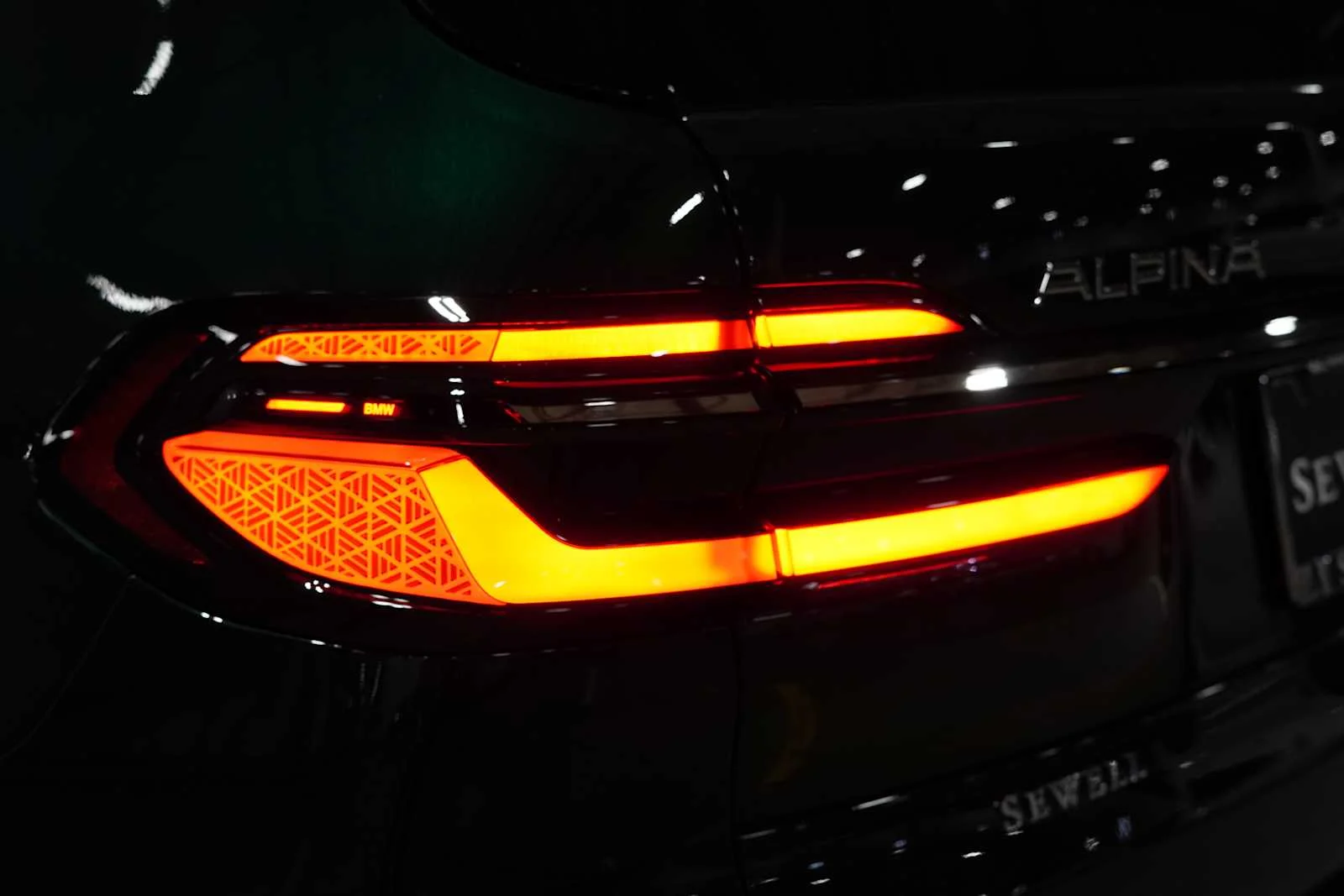 New 2026 Special Order Color BMW ALPINA XB7 image 7