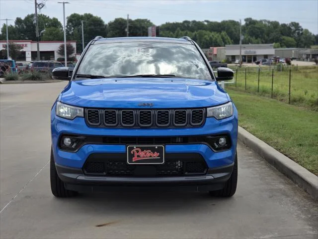 New 2026 Hydro Blue Pearl-Coat Exterior Paint Jeep Limited image 2