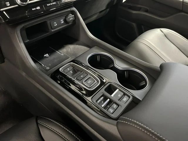 New 2026 Platinum White Pearl Honda Touring Blackout image 13