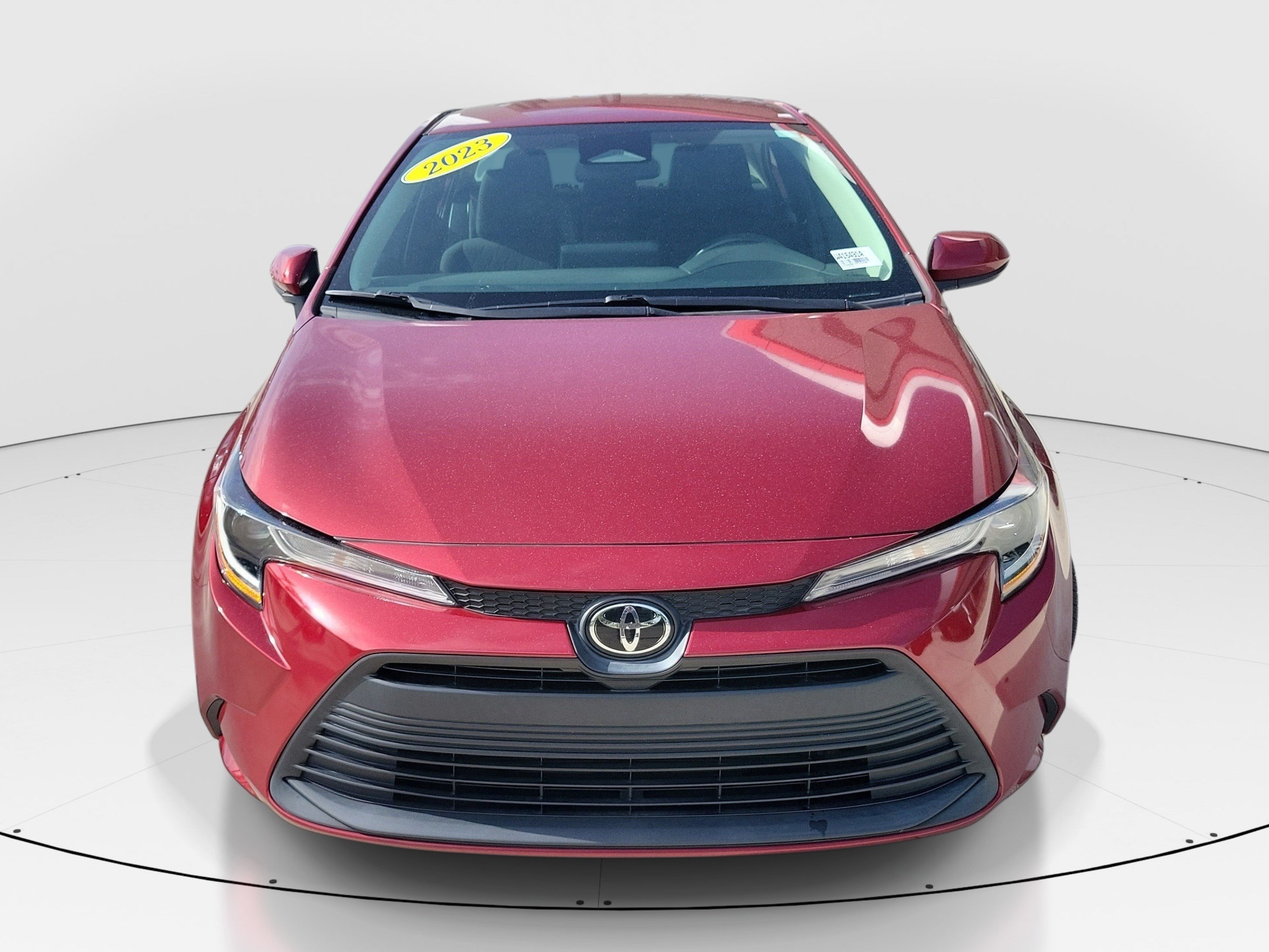 Used 2023 Pearl Toyota LE image 2
