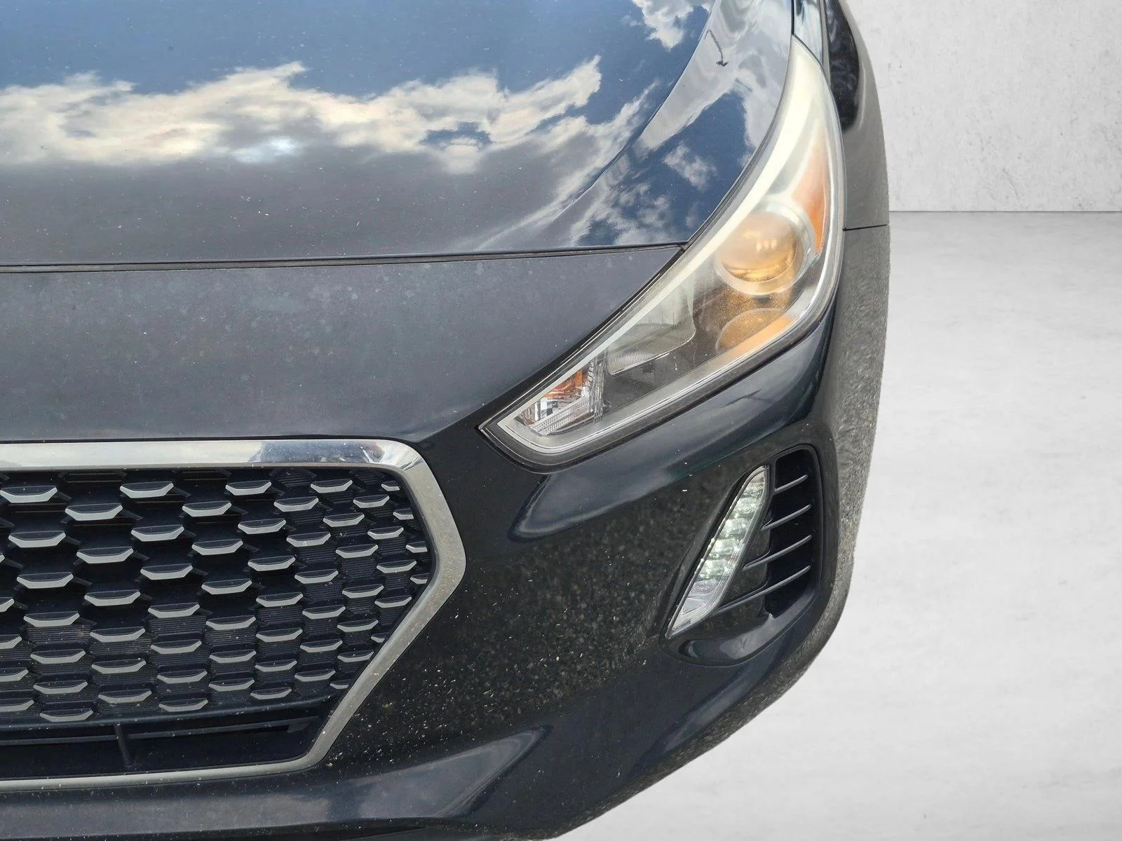 Used 2018 Black Noir Pearl Hyundai  image 9