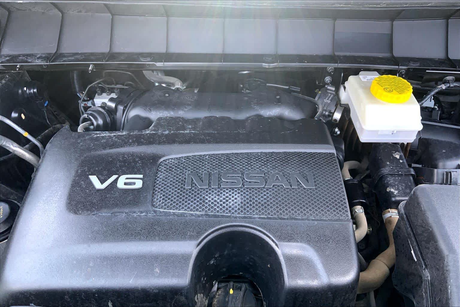 Used 2023 Obsidian Green Pearl Nissan Platinum image 32