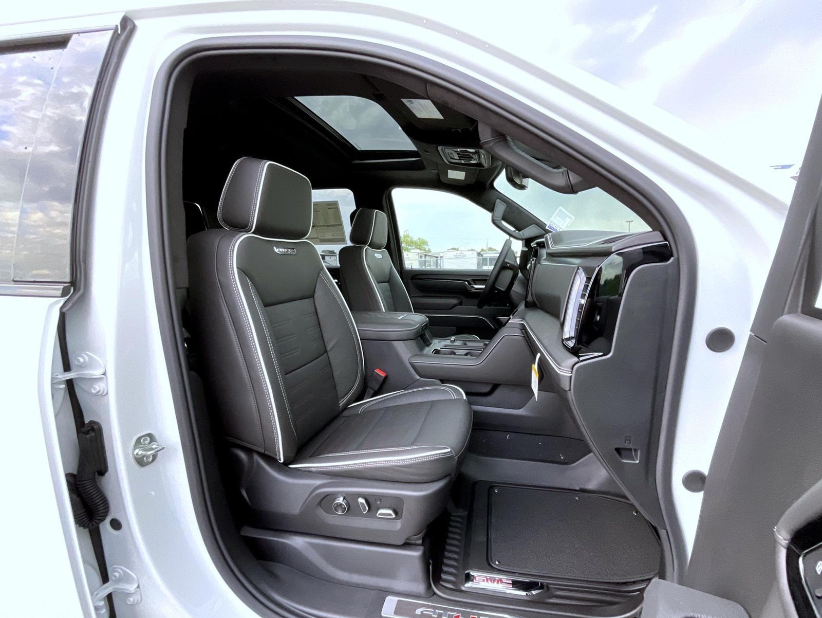 2026 GMC Sierra 2500HD AT4X - Photo 15