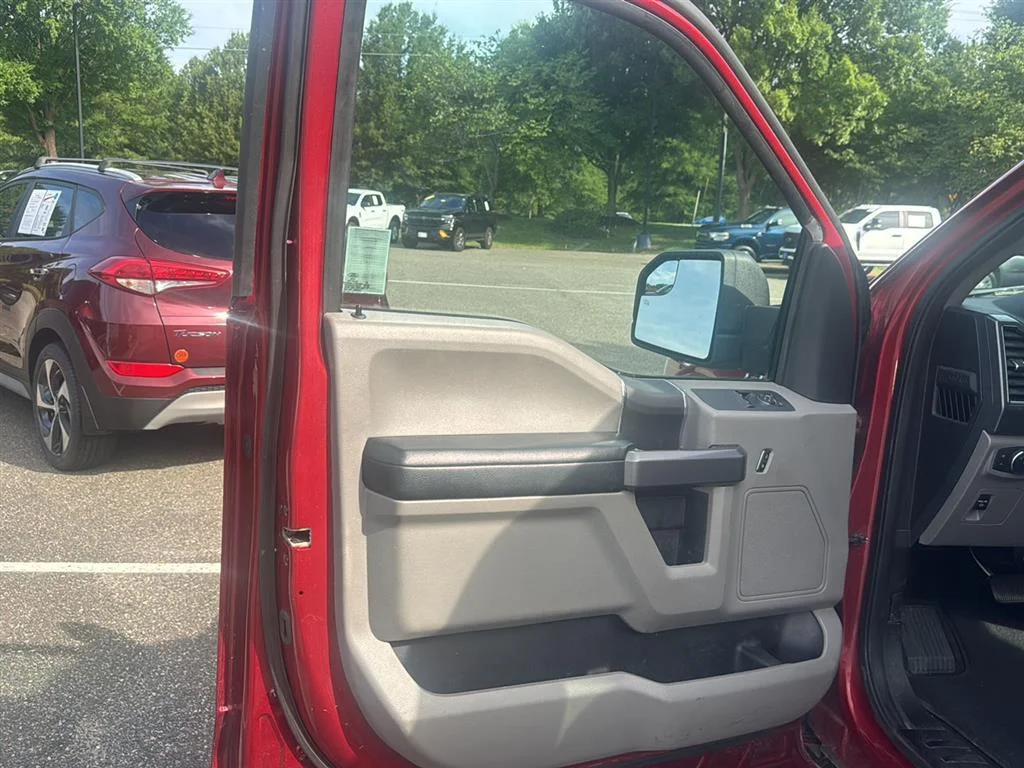 Used 2019 Ruby Red Metallic Tinted Clearcoat Ford XLT image 8
