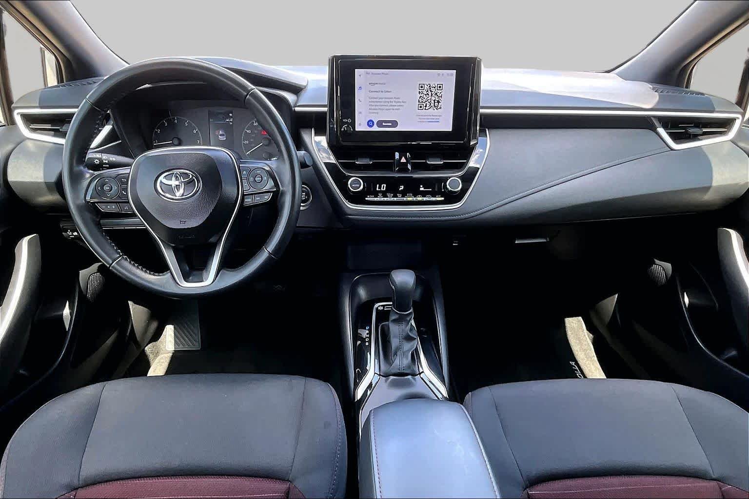 Used 2025 Classic Silver Metallic Toyota SE image 16