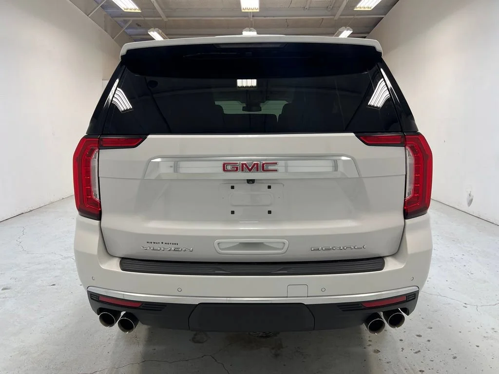 Used 2024 White Frost Tricoat GMC Denali image 10