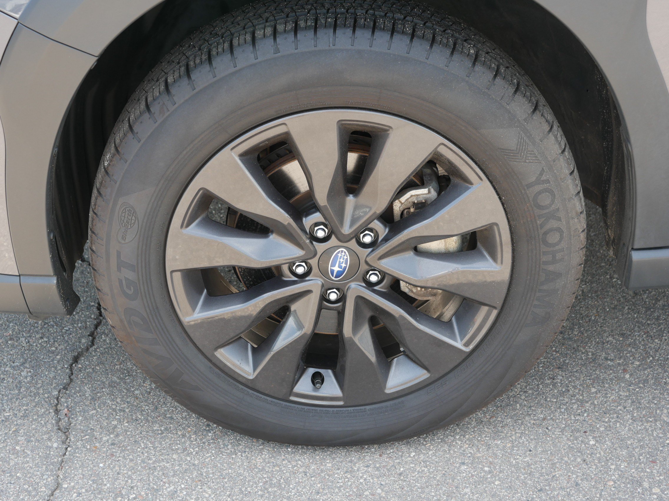 Used 2025 Magnetite Gray Metallic Subaru Onyx Edition image 15