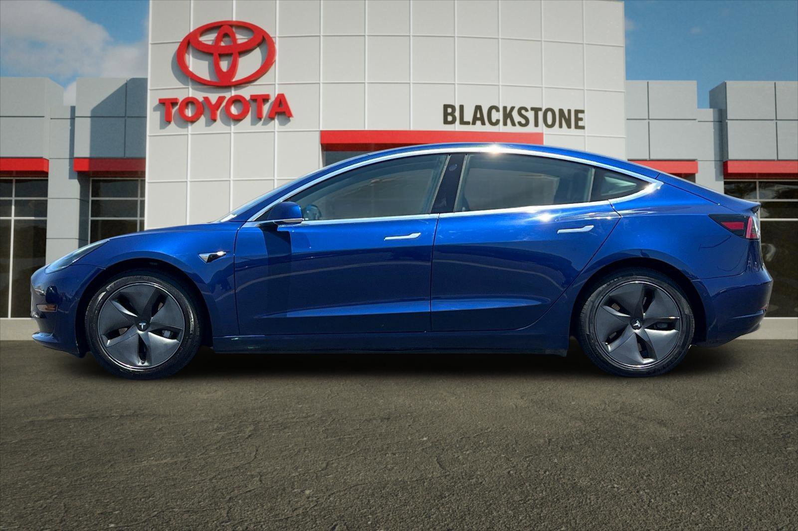 Used 2020 Deep Blue Metallic Tesla Standard Range Plus image 6