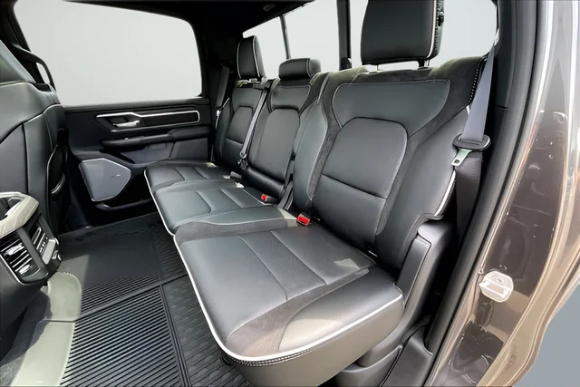 New 2026 Granite Crystal Metallic Clear-Coat Exterior Paint RAM Laramie image 18