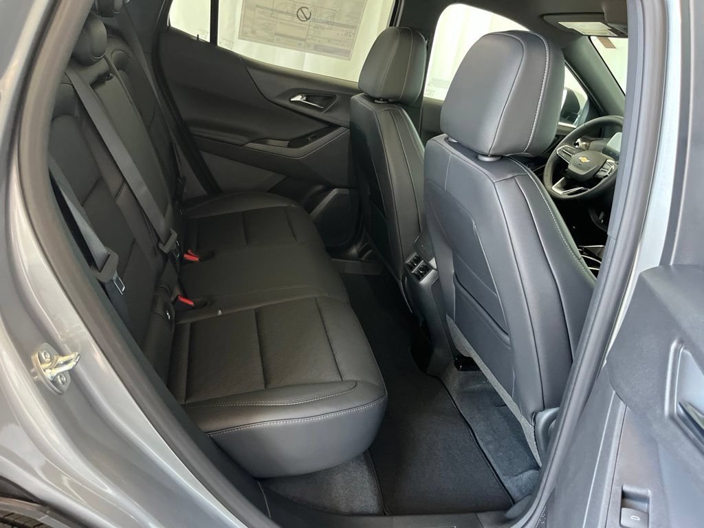 2027 Chevrolet Equinox LT - Photo 21