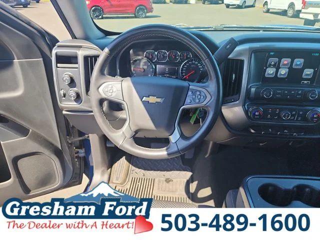 Used 2017 Deep Ocean Blue Metallic Chevrolet LT image 21