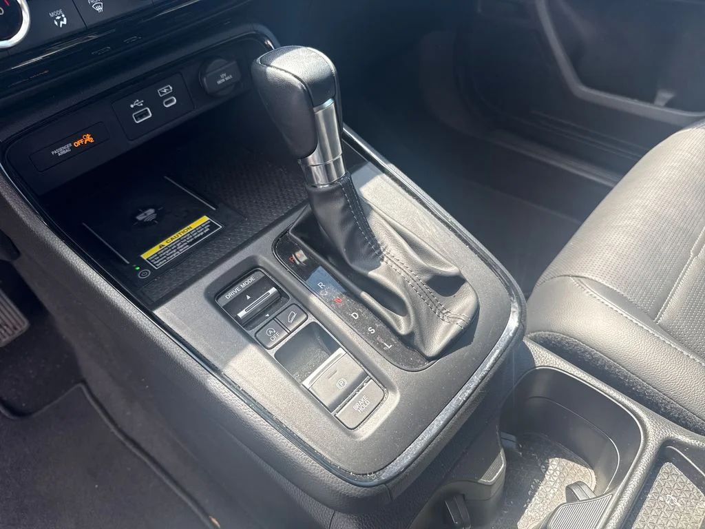 Used 2024 Platinum White Pearl Honda EX-L image 24