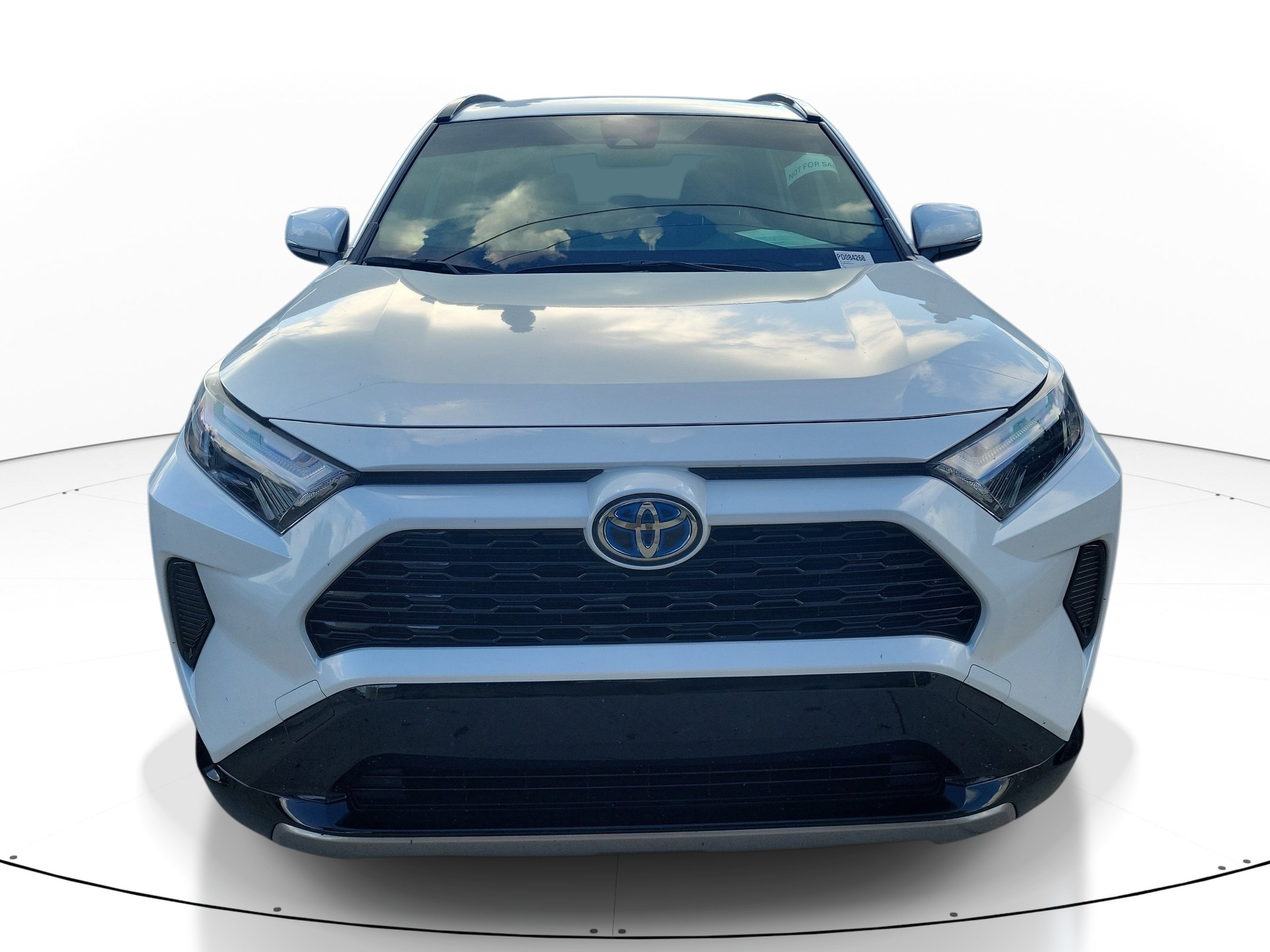 Used 2023 Pearl Toyota Hybrid SE image 2