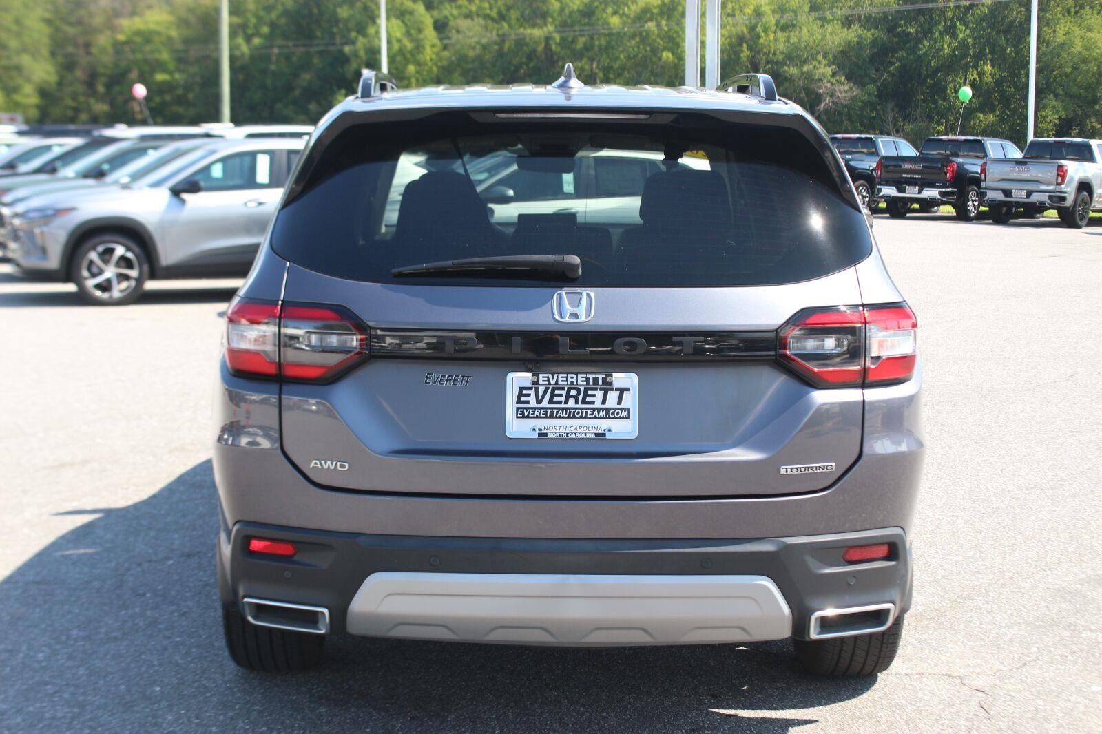 Used 2024 Gray Honda Touring image 6