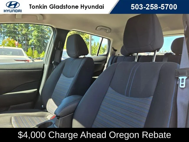 Used 2025 Glacier White Nissan S image 21