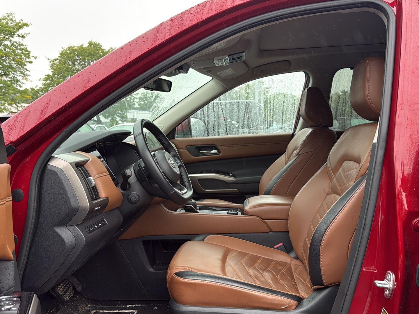 Used 2024 Scarlet Ember Nissan Platinum image 15