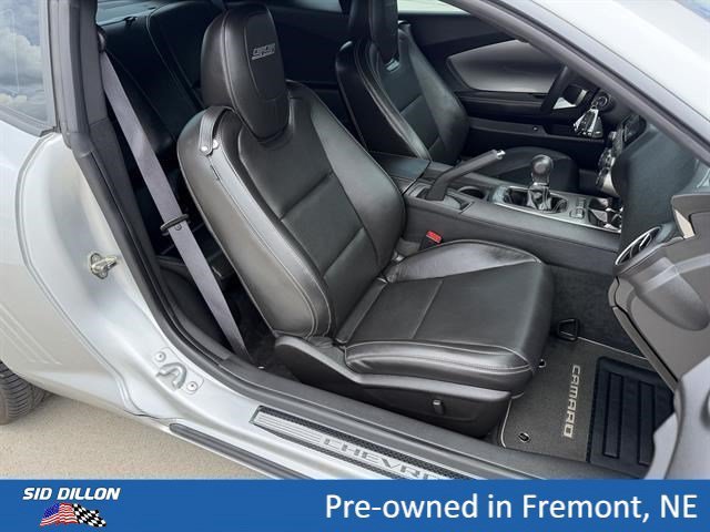 Used 2010 Silver Ice Metallic Chevrolet 2SS image 5