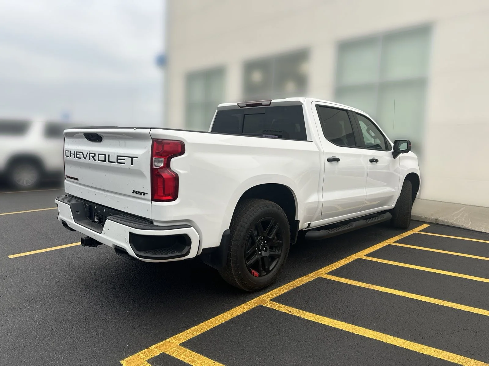 Used 2023 White Chevrolet RST image 3