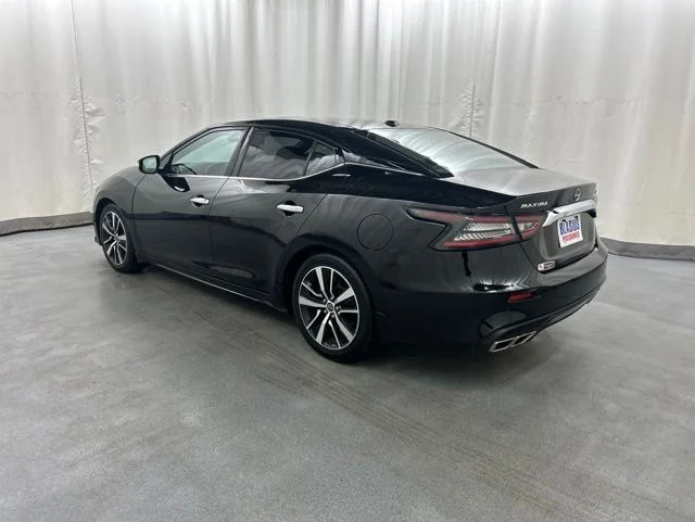 Used 2023 Black Nissan 3.5 SL image 4