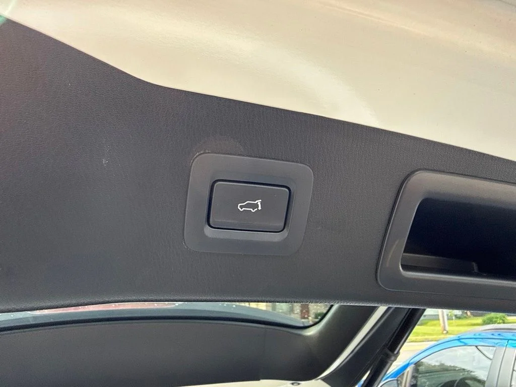 Used 2021 White Mazda Grand Touring Reserve image 15