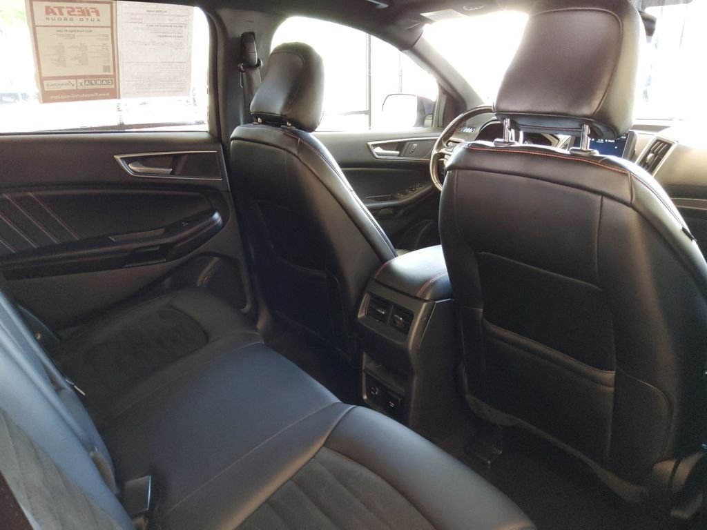 Used 2022 Black Ford ST Line image 17