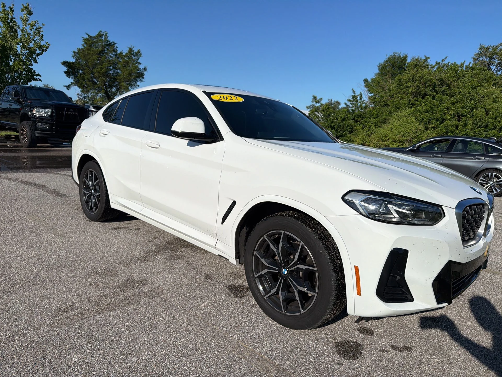 2022 BMW X4 xDrive30i's photo