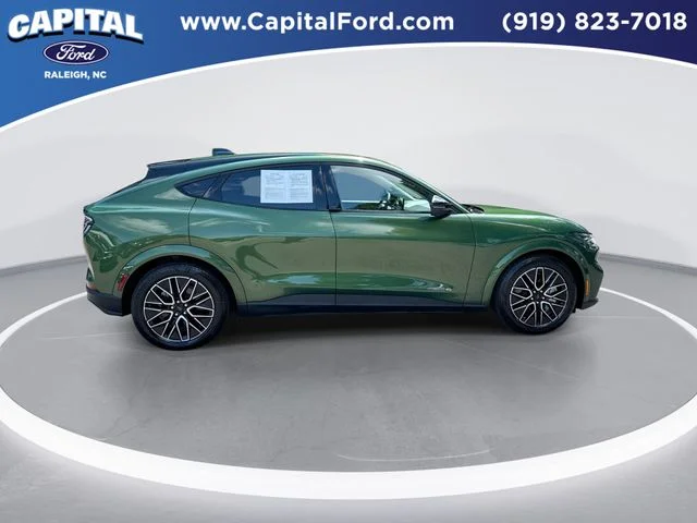 Used 2025 Green Ford Premium image 9