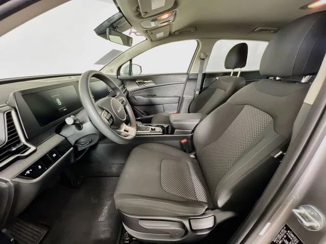 2023 Kia Sportage LX - Photo 10
