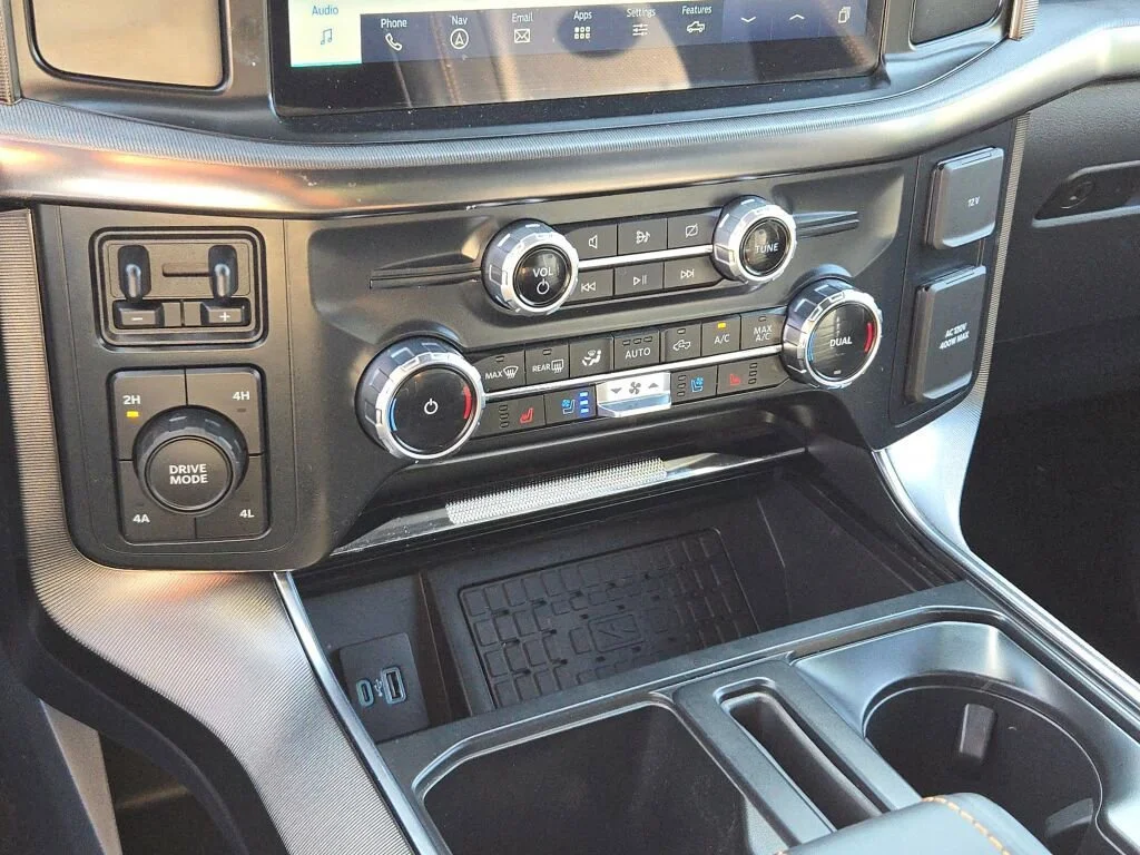 2023 Ford F-150 Platinum - Photo 28