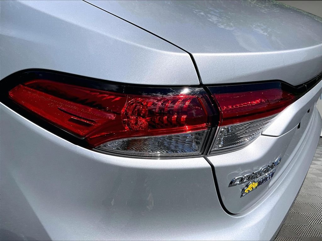 Used 2026 Classic Silver Metallic Toyota LE image 33