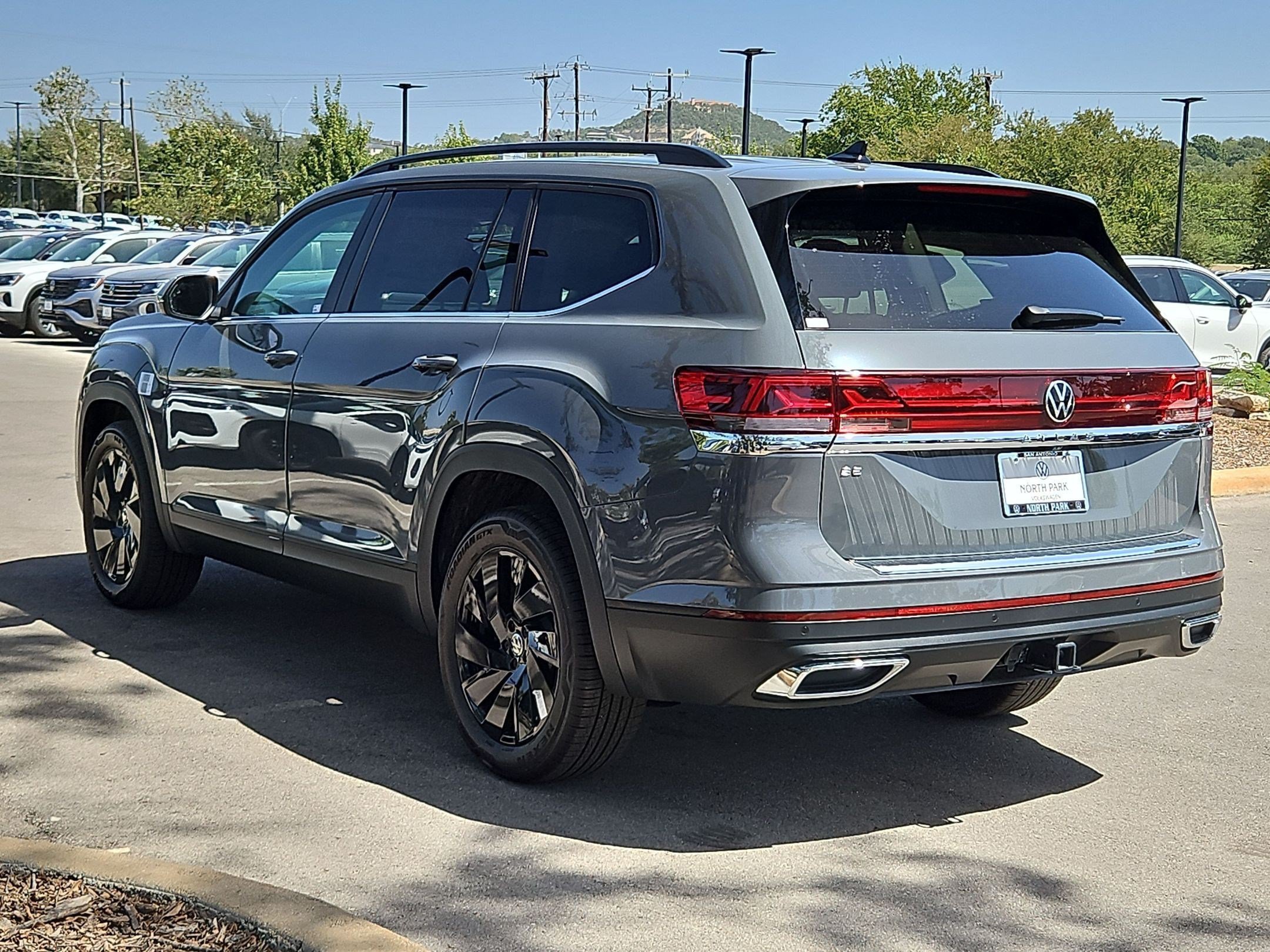 New 2026 Pure Gray Metallic Volkswagen 2.0T SE w/Technology image 5