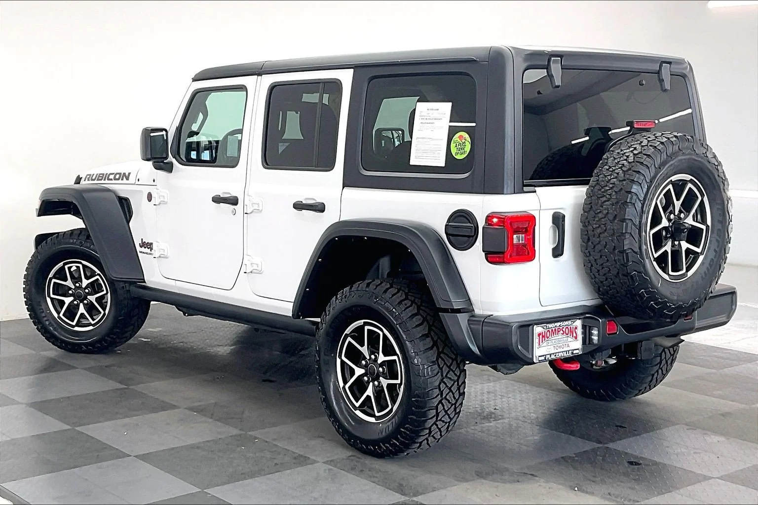 Used 2024 Bright White Clearcoat Jeep Rubicon image 10