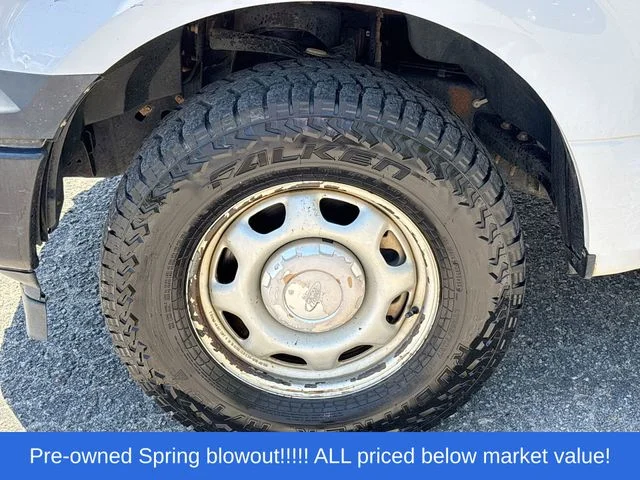 Used 2018 White Ford XL image 13