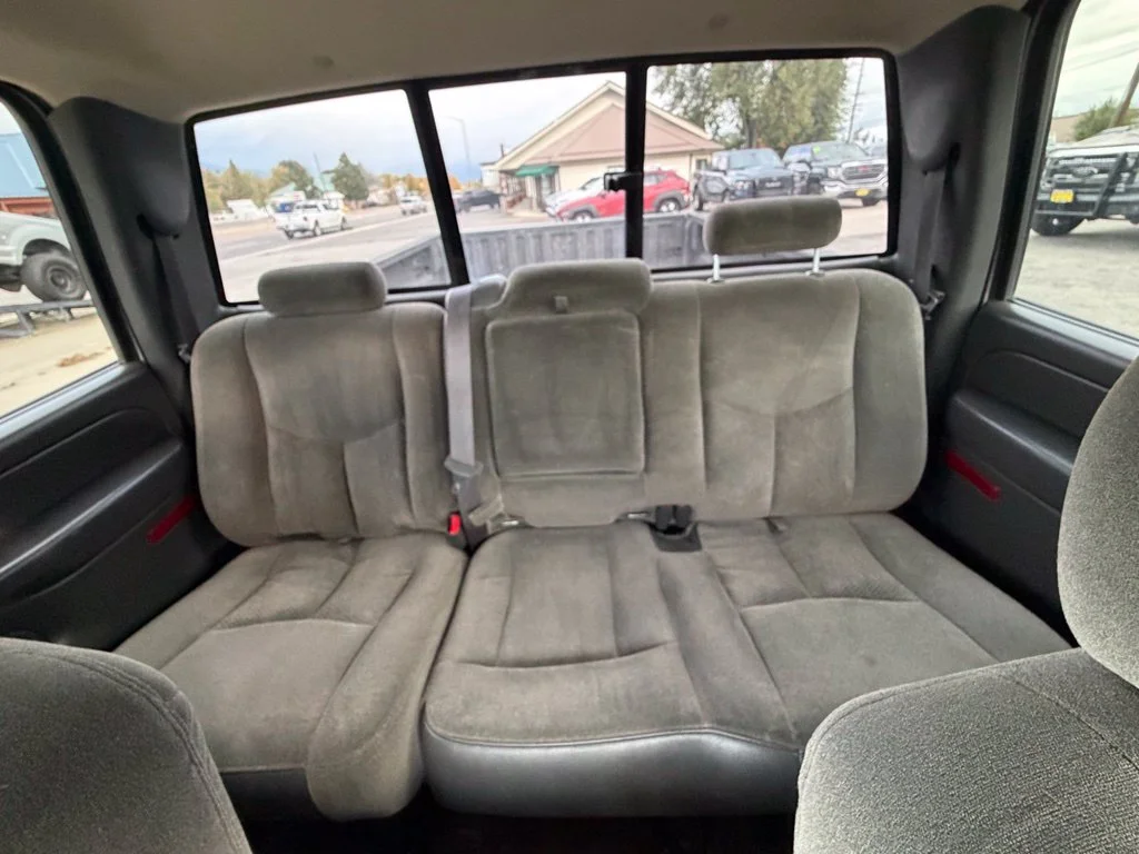 Used 2005 Silver Chevrolet LS image 18