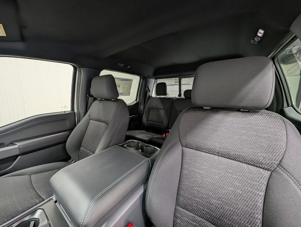 New 2026 Oxford White Ford XLT image 16
